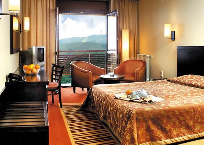 Хотел орловец Пампорово